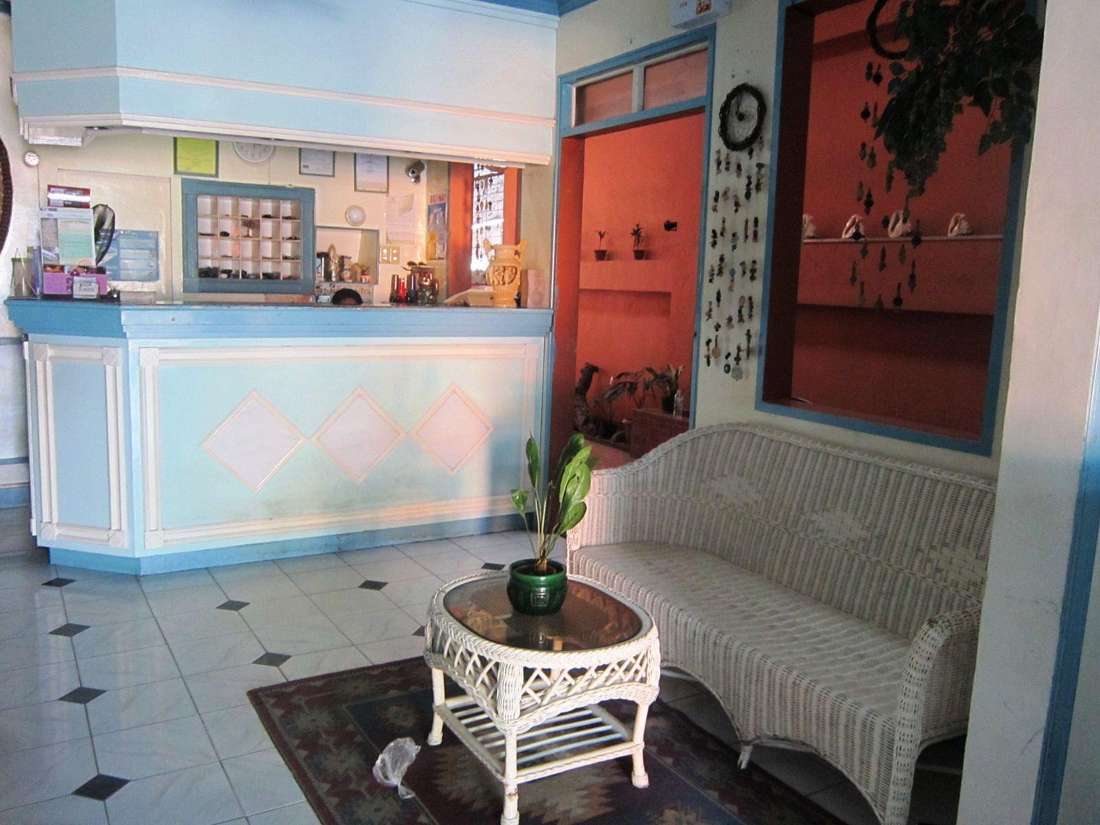 Coastal Inn Dumaguete City Exterior photo
